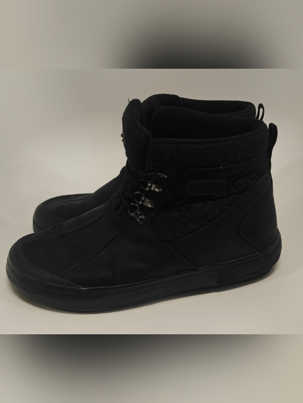 KEEN Elsa II Womens Waterproof Wool Duck Boots Black Ankle Lace Up Size 10 Winte